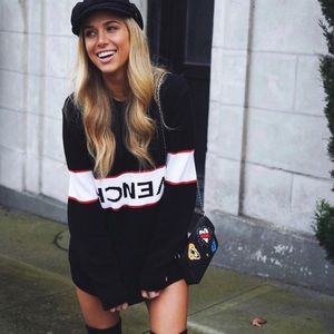 Givenchy | Intarsia Reverse Logo Knit Sweater